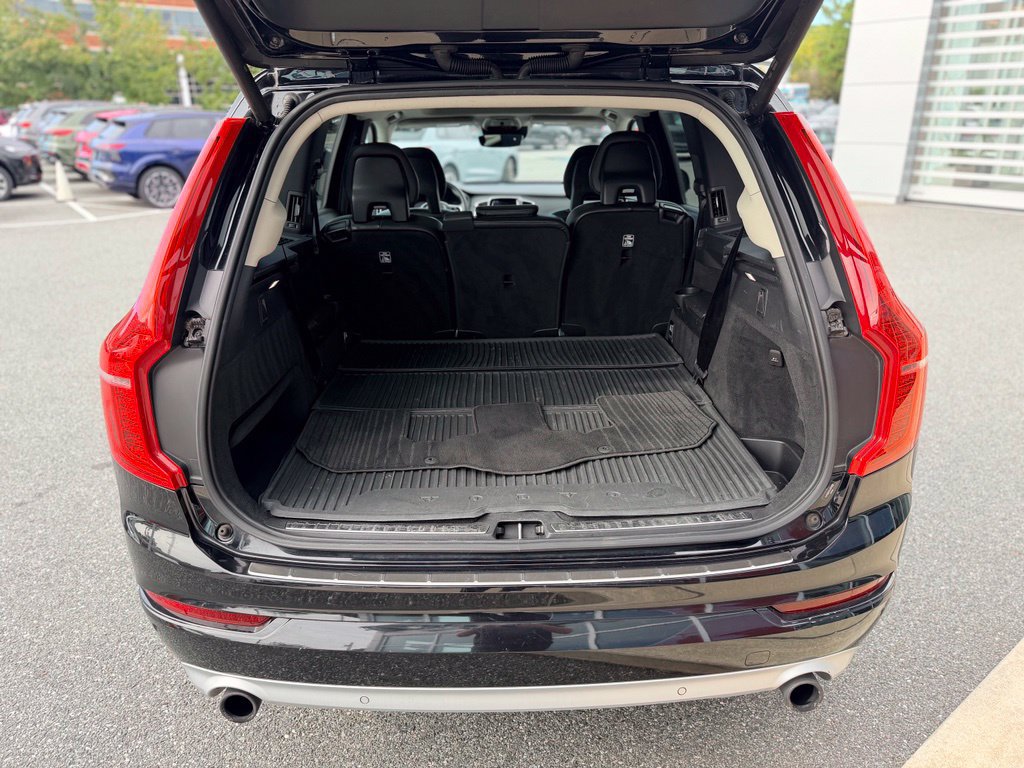 Used 2018 Volvo XC90 T5 Momentum w/ Convenience Package AWD/4WD image 17
