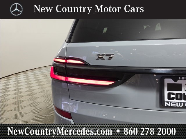 Used 2024 BMW X7 M60i image 7