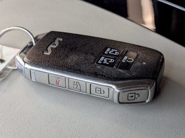 Certified 2024 Kia Carnival SX FWD image 46