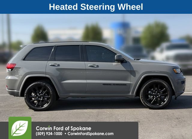 Used 2020 Jeep Grand Cherokee Altitude AWD/4WD image 10