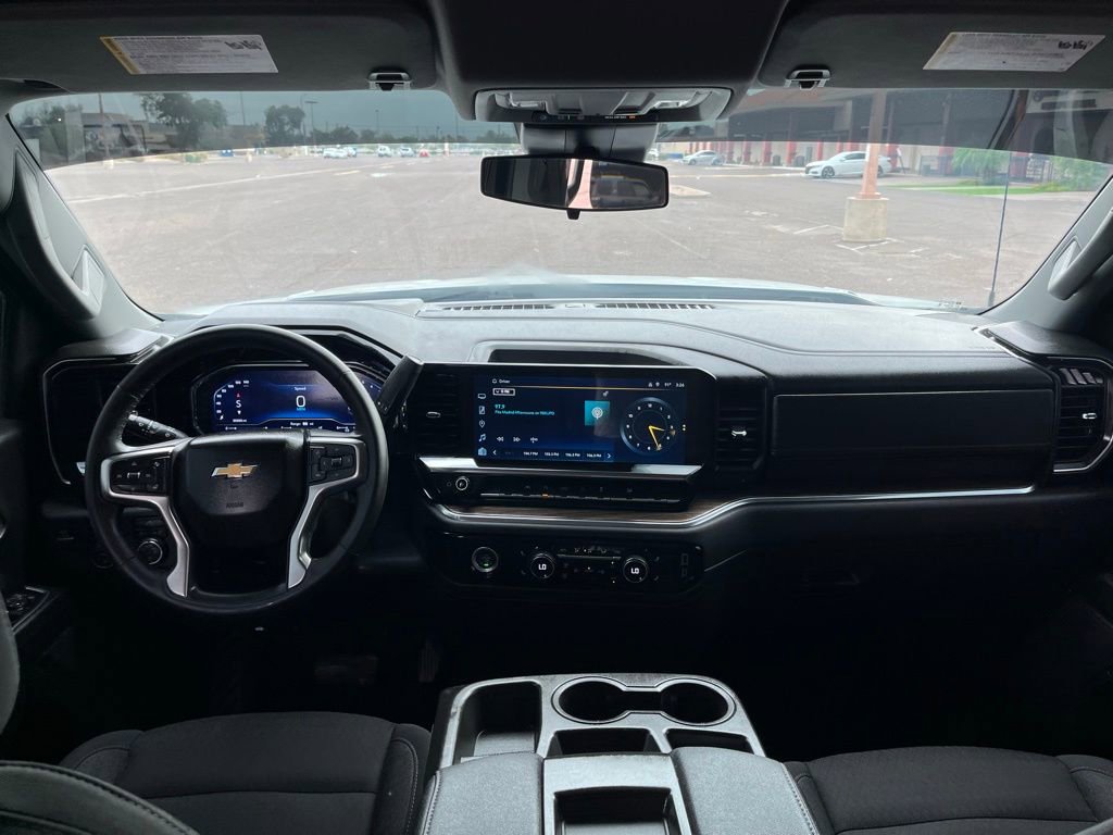 Used 2023 Chevrolet Silverado 1500 LT image 24