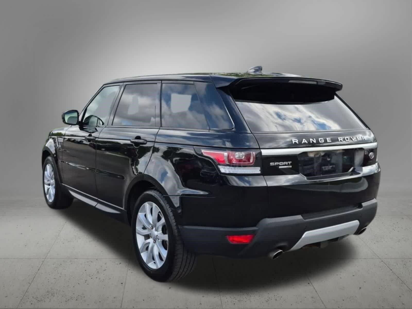 Used 2017 Land Rover Range Rover Sport HSE AWD/4WD image 4