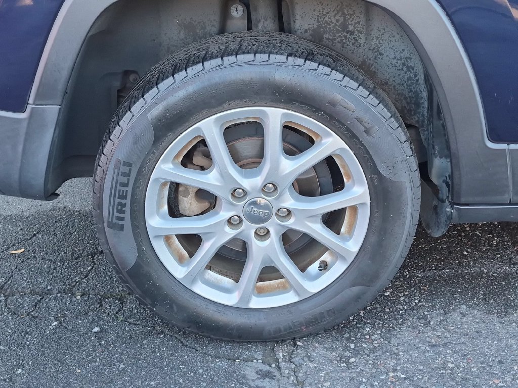 Used 2016 Jeep Cherokee Latitude FWD image 9