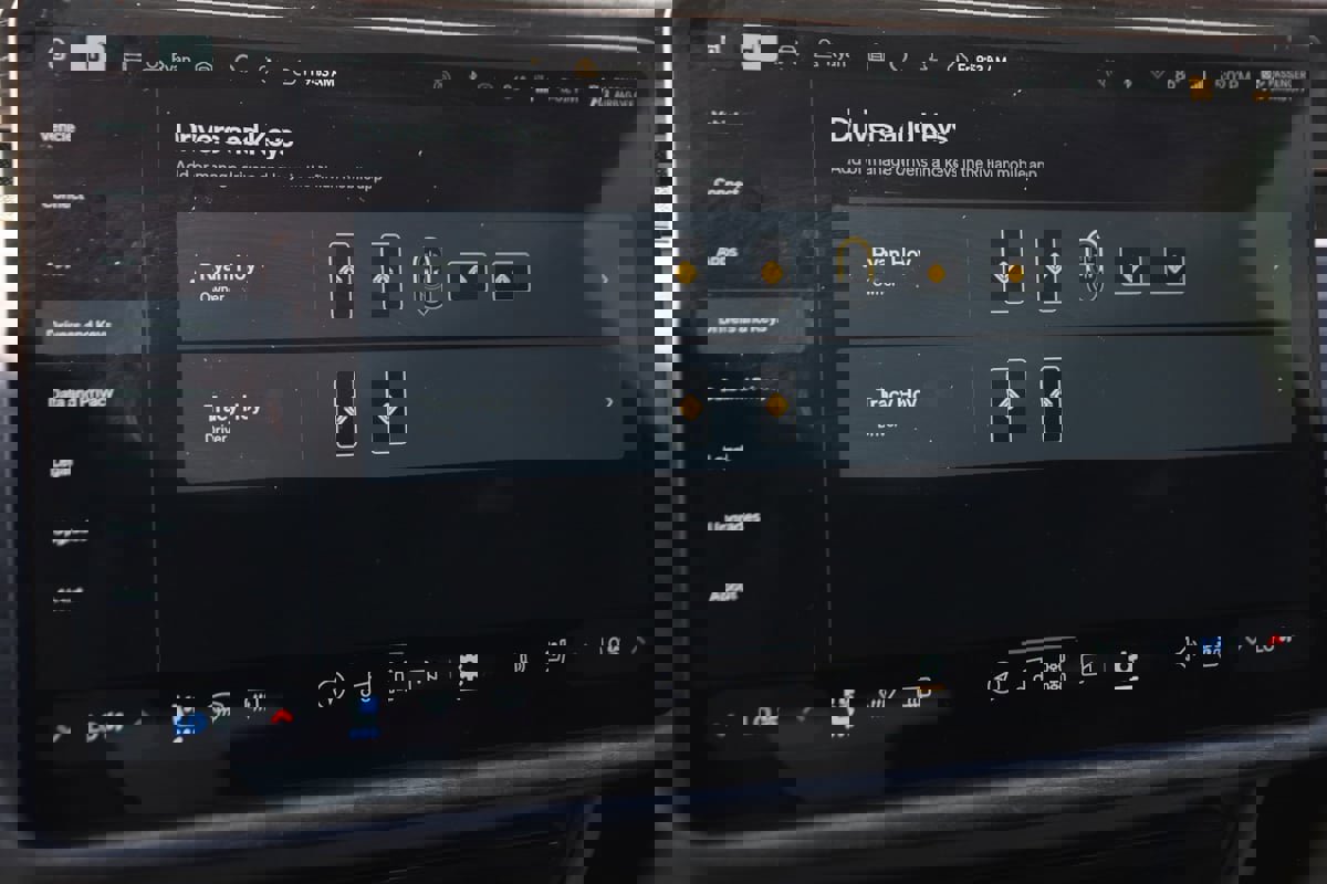 Used 2022 Rivian R1T Adventure image 47