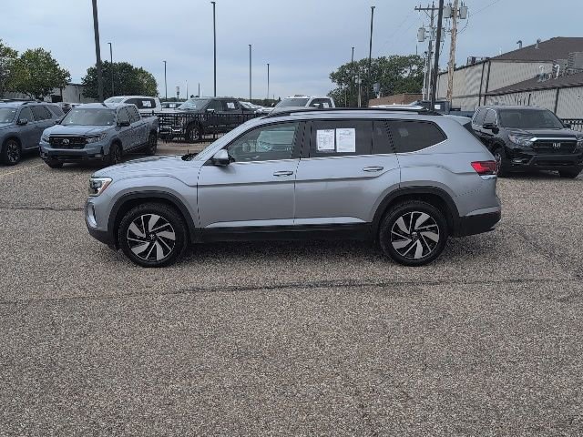 Used 2024 Volkswagen Atlas SE AWD/4WD image 2