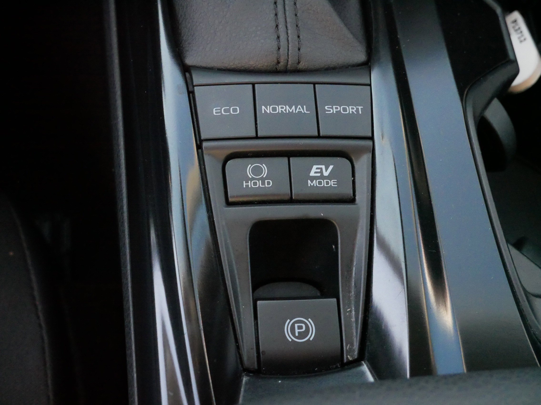 Certified 2025 Toyota Camry LE image 27