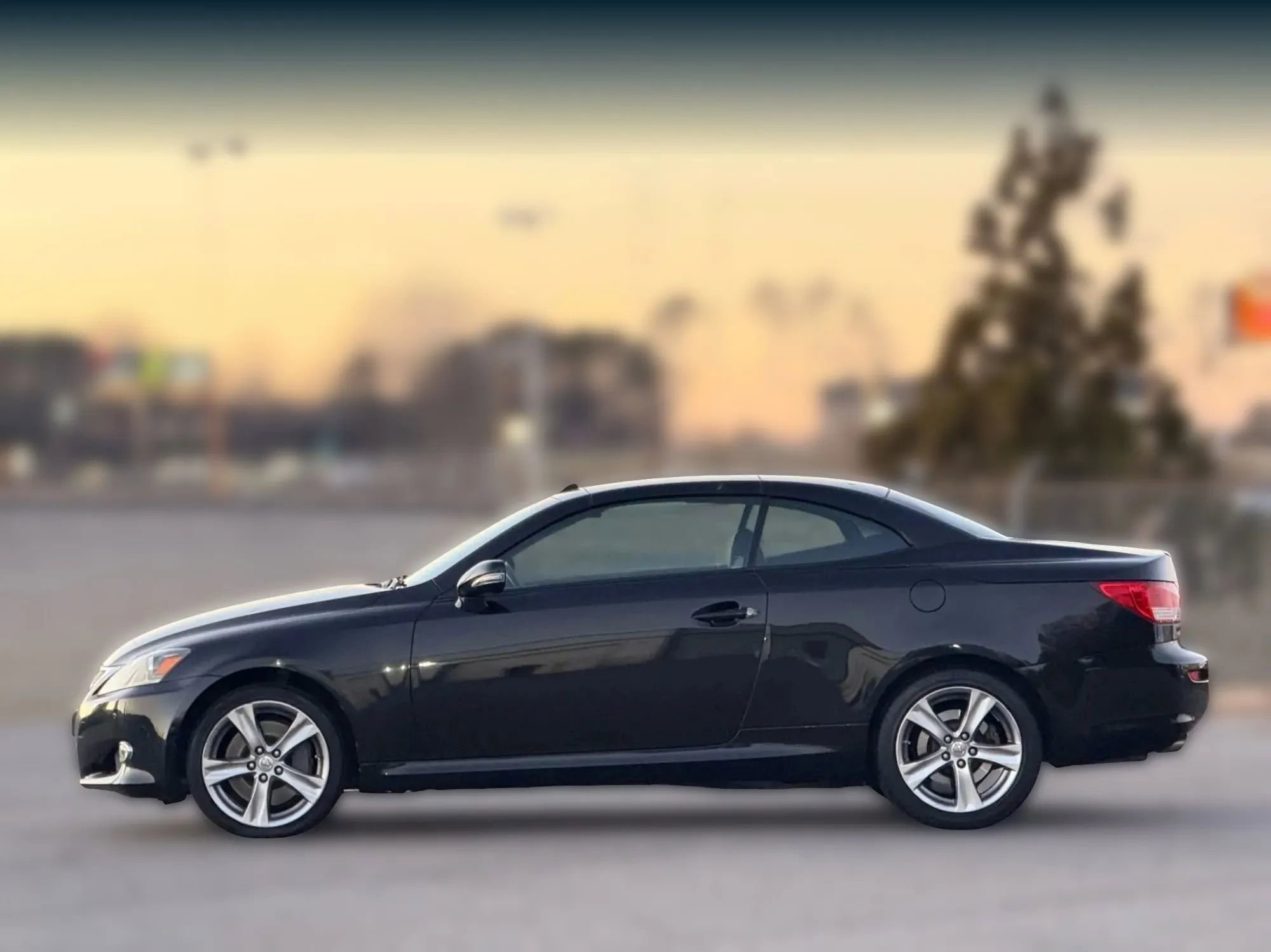 Used 2012 Lexus IS 350C image 8