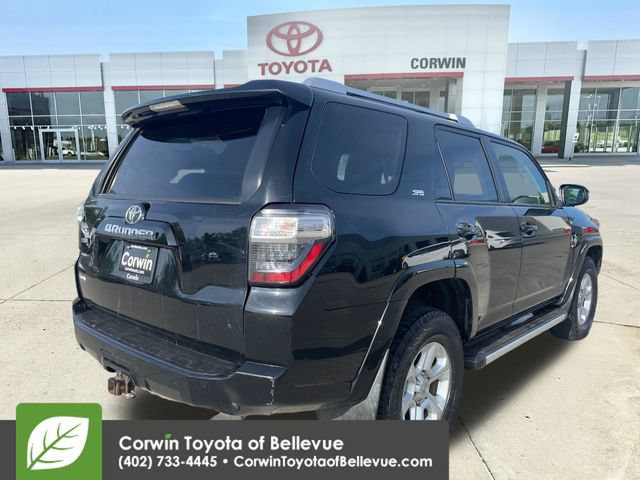 Used 2016 Toyota 4Runner SR5 AWD/4WD image 5
