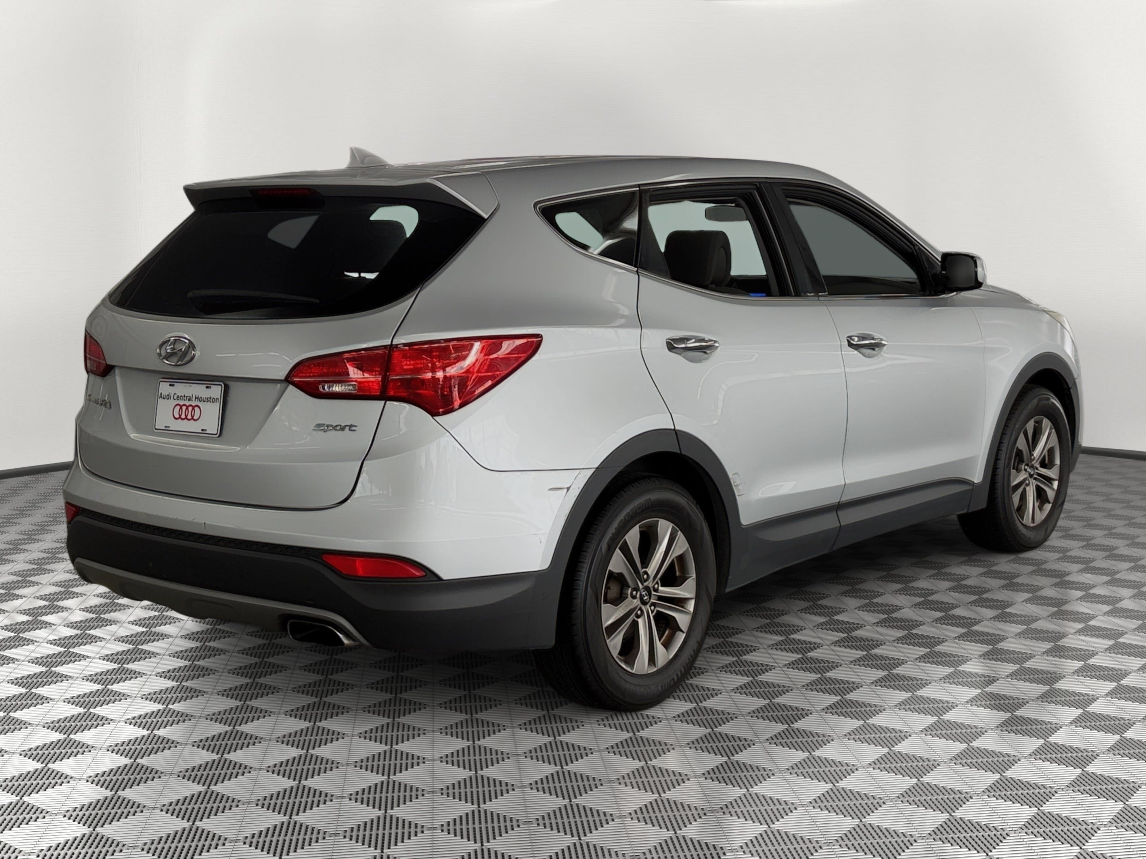 Used 2016 Hyundai Santa Fe Sport FWD image 9