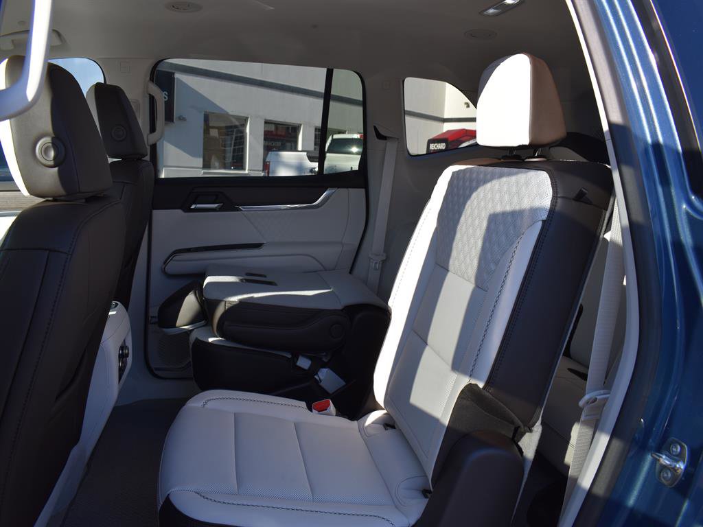 New 2026 GMC Acadia Denali w/ Super Cruise Package image 15