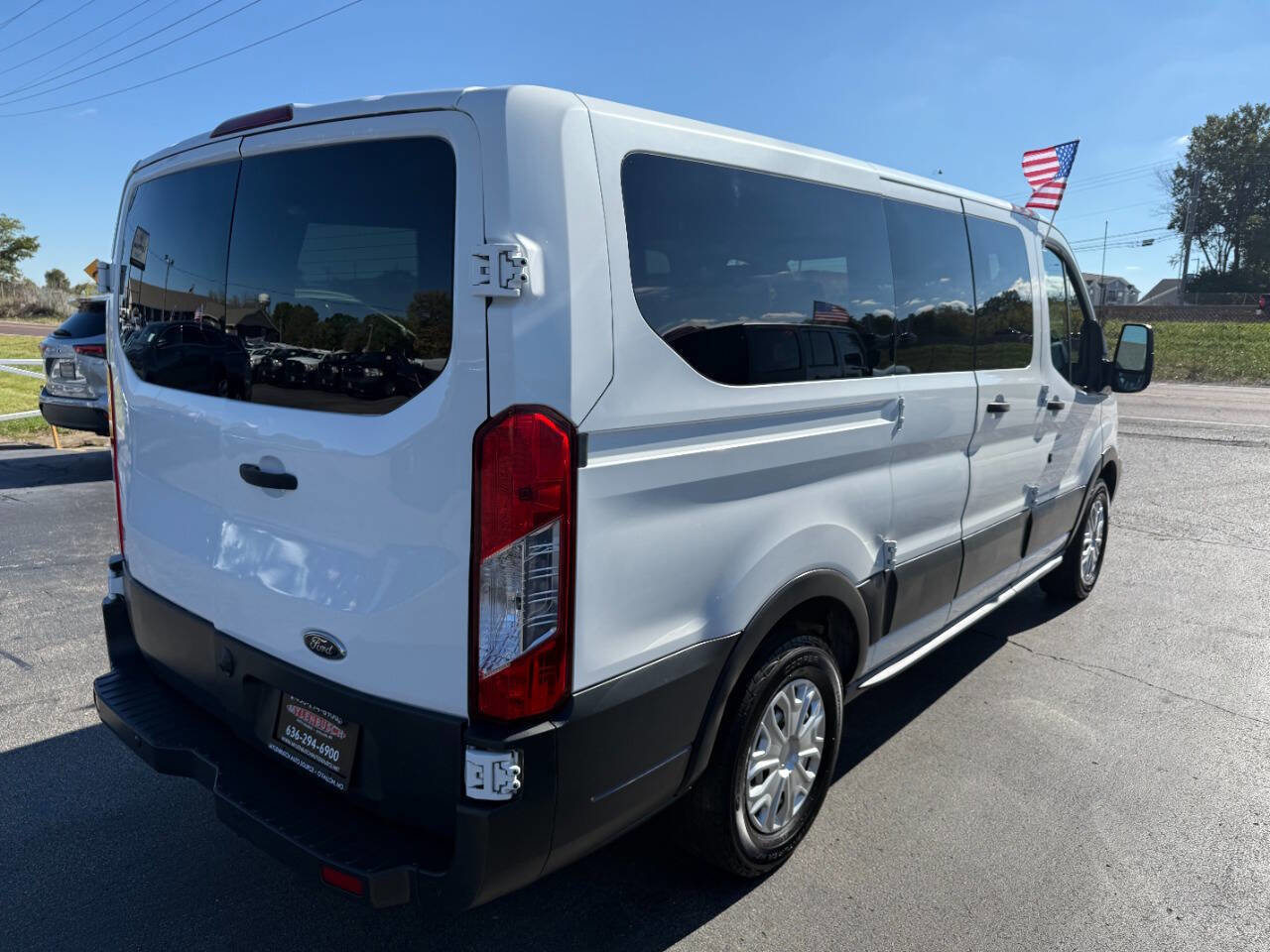 Used 2017 Ford Transit 150 XL RWD image 5