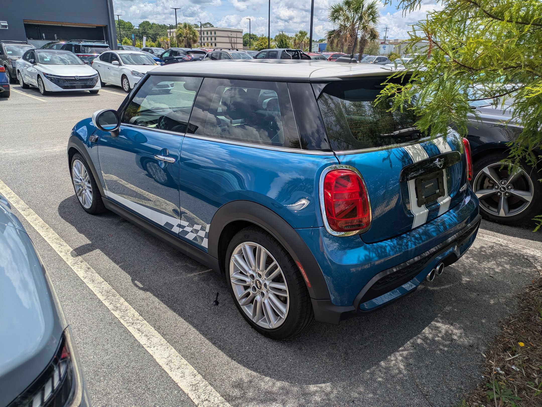 Used 2023 MINI Cooper S FWD image 2