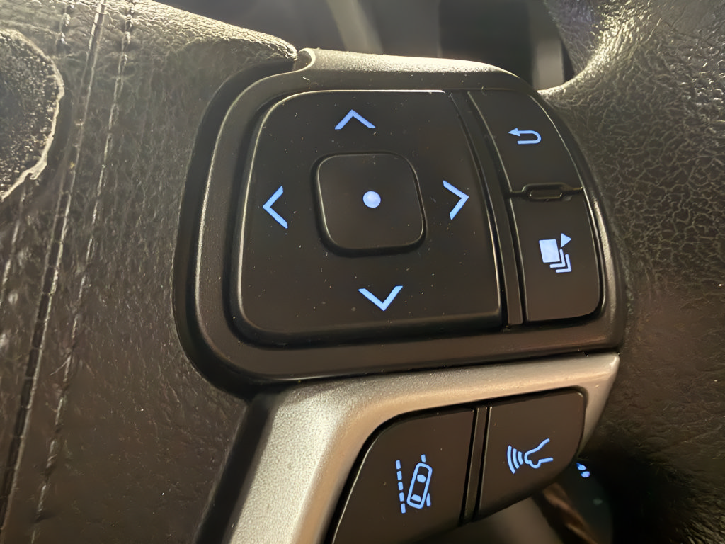 Used 2020 Toyota Sienna LE FWD image 21
