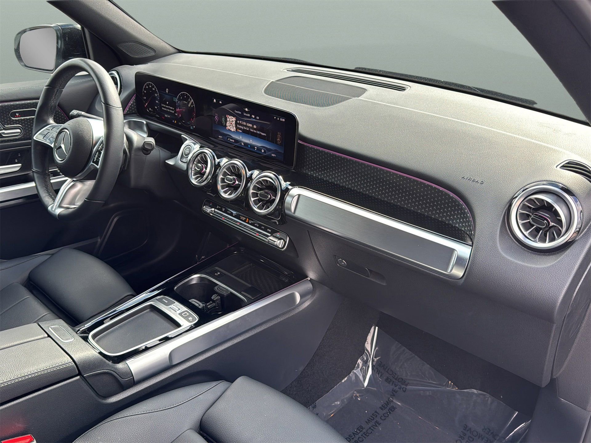 Certified 2025 Mercedes-Benz GLB 250 image 25