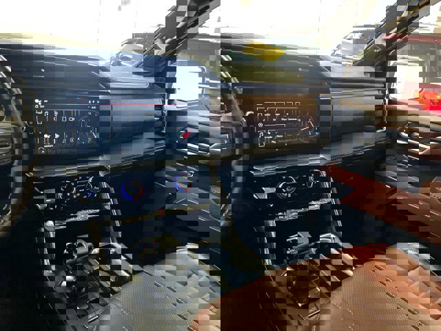 Used 2024 GMC Sierra 1500 Denali Ultimate image 12