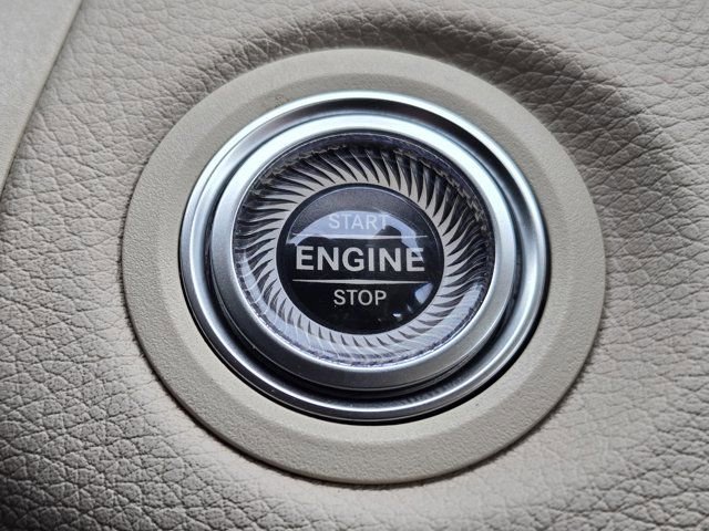 Used 2020 Mercedes-Benz C 300 Sedan image 21