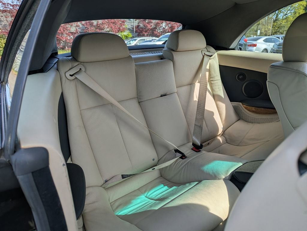 Used 2007 BMW 650i Convertible image 26