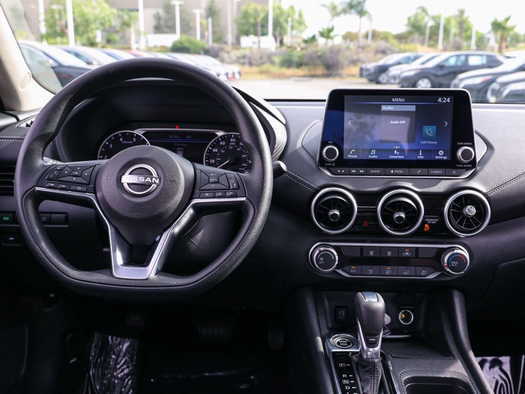 Used 2025 Nissan Sentra SV image 21