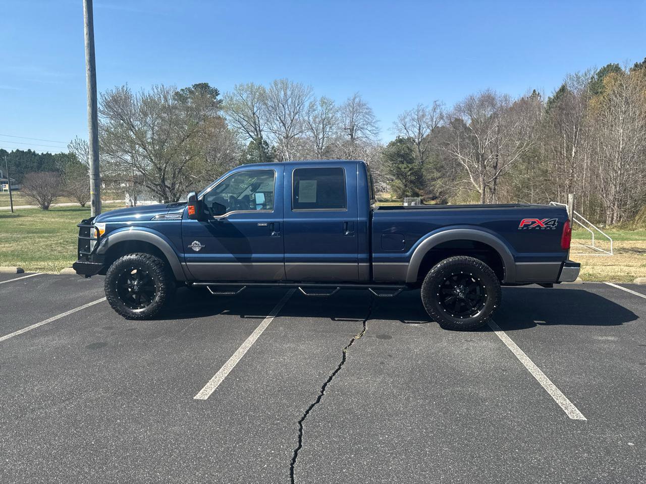 Used 2014 Ford F250 Lariat w/ Lariat Ultimate Package image 9