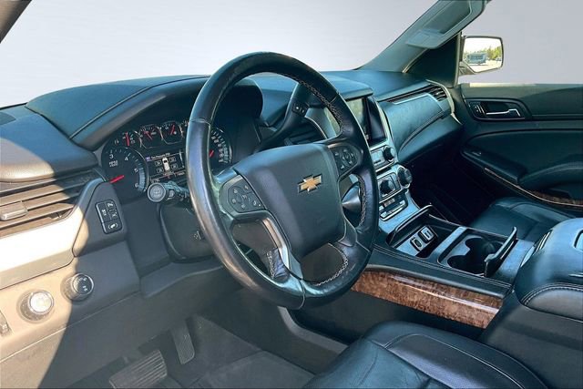 Used 2020 Chevrolet Suburban Premier image 17