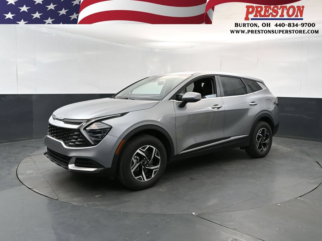 Used 2025 Kia Sportage LX AWD/4WD image 1