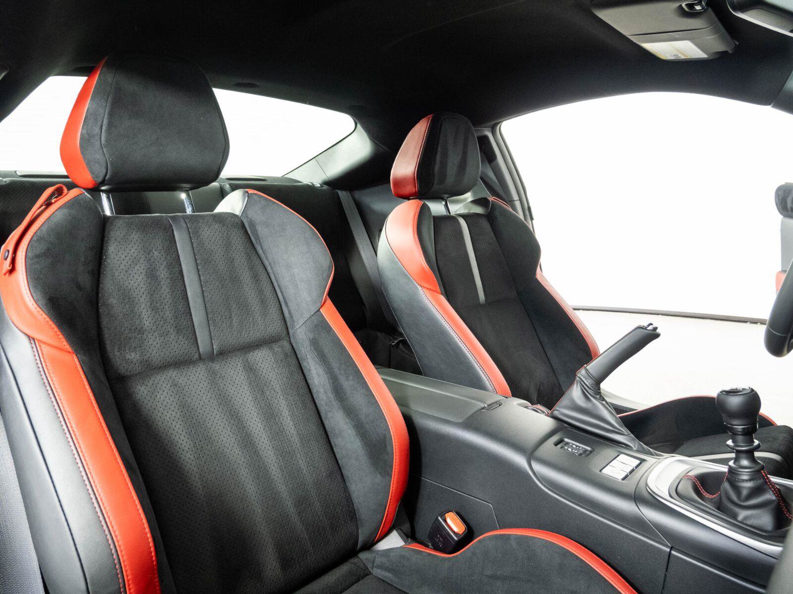 Used 2025 Subaru BRZ Limited RWD image 17