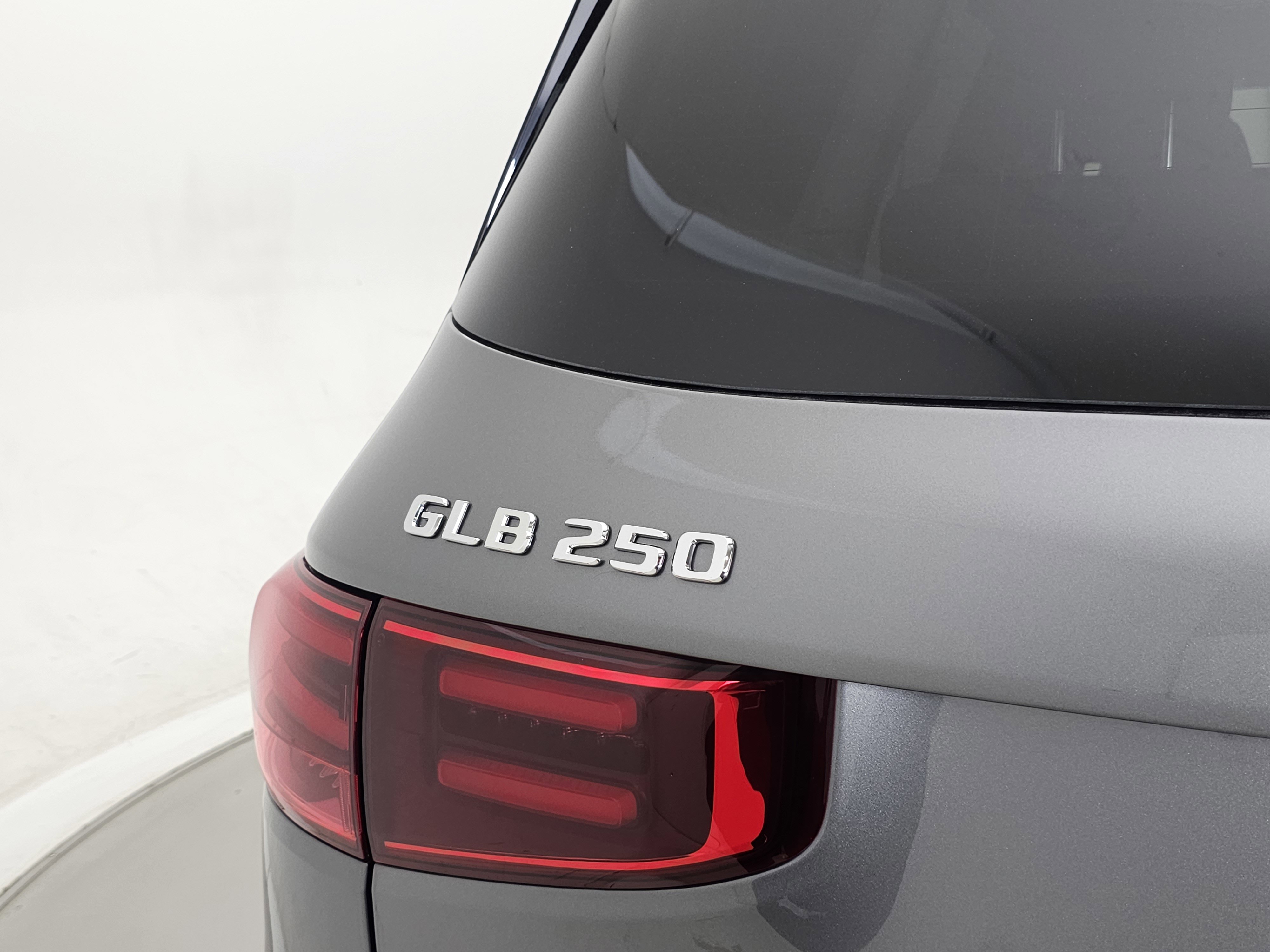 New 2026 Mercedes-Benz GLB 250 4MATIC image 27