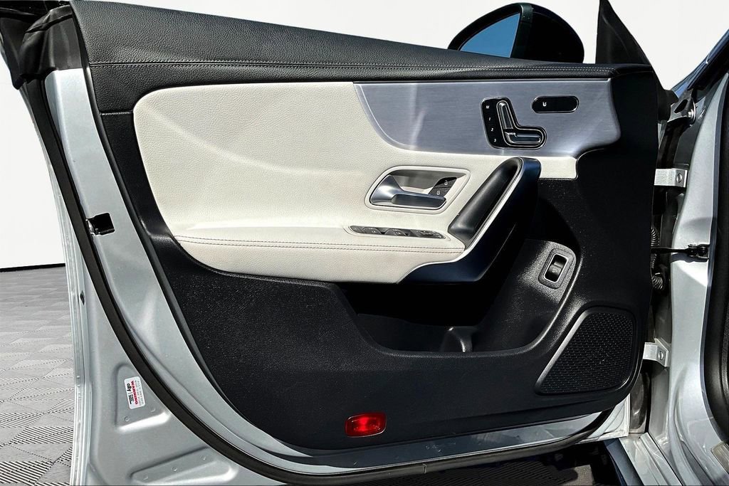 Used 2022 Mercedes-Benz CLA 35 AMG 4MATIC image 22