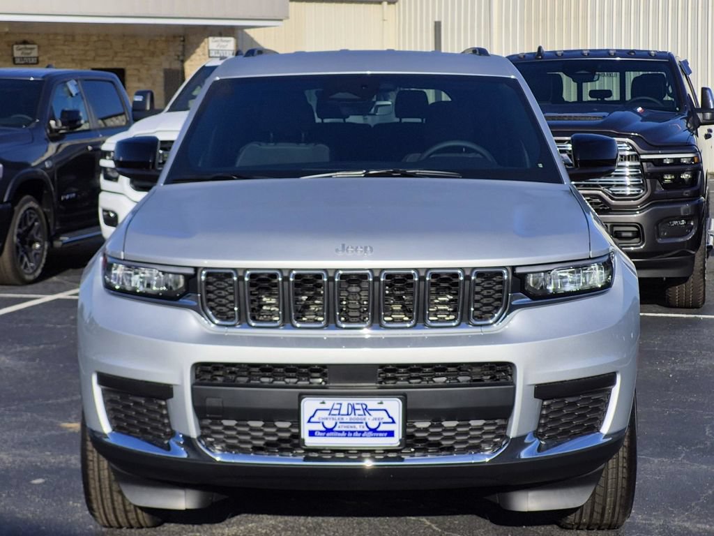 New 2026 Jeep Grand Cherokee L Laredo RWD image 2