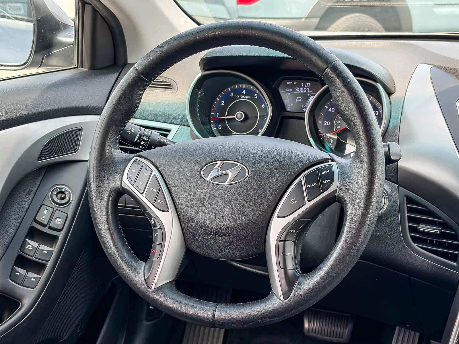 Used 2011 Hyundai Elantra Limited w/ Premium Pkg 5 FWD image 14