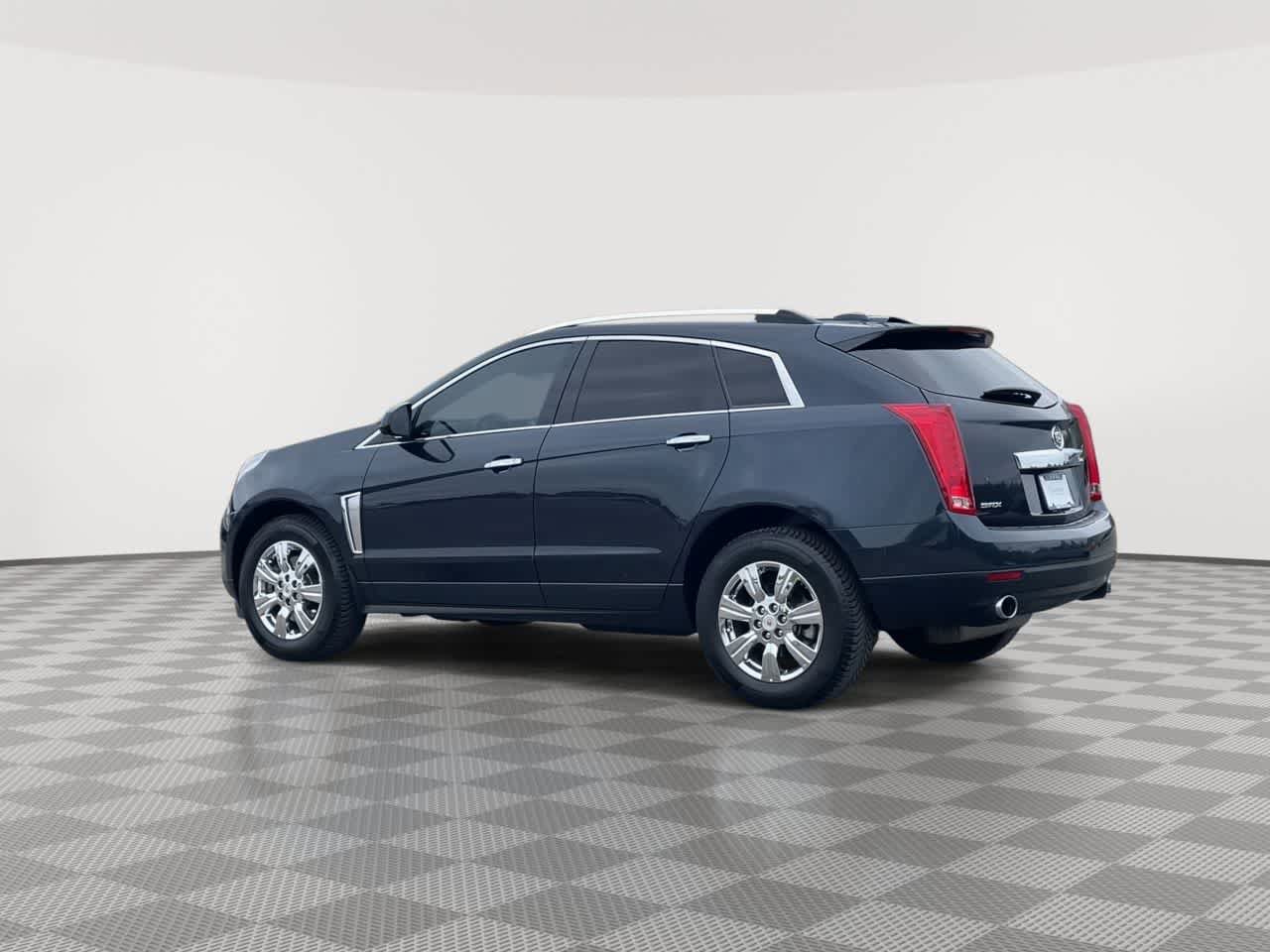 Used 2016 Cadillac SRX Luxury w/ Driver Awareness Package FWD image 6