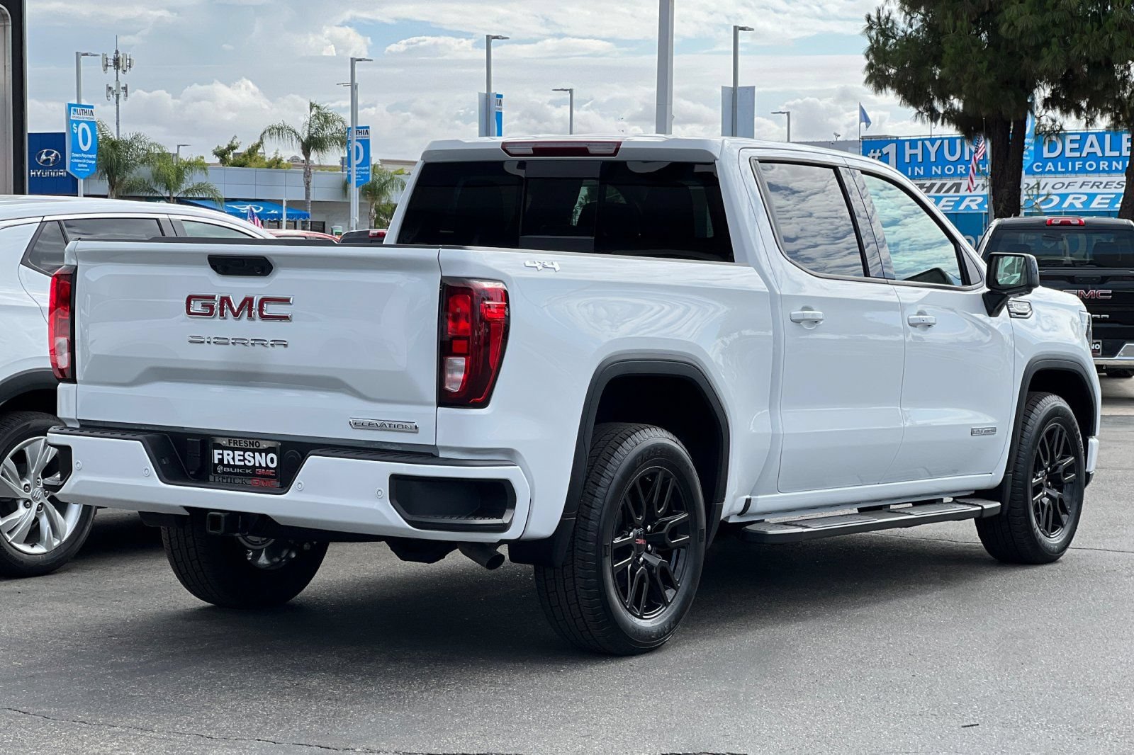New 2026 GMC Sierra 1500 Elevation w/ Elevation Premium Package AWD/4WD image 4