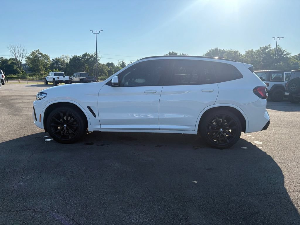 Used 2022 BMW X3 xDrive30i w/ M Sport Package 2 AWD/4WD image 4