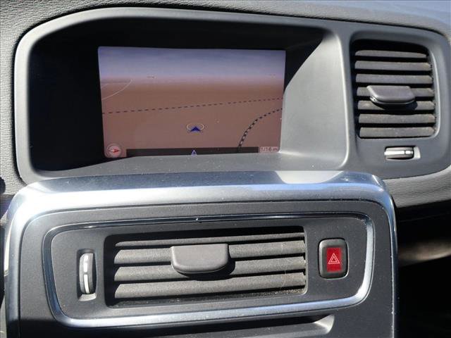 Used 2018 Volvo V60 T5 Cross Country w/ Convenience Package image 17