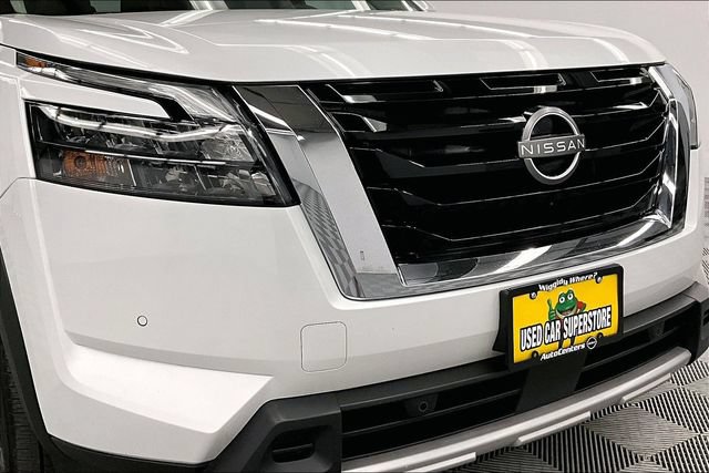 Used 2025 Nissan Pathfinder Platinum w/ Cargo Package FWD image 33