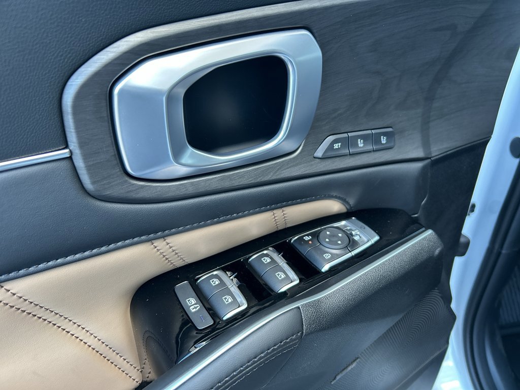 New 2026 Kia Sorento SX Prestige AWD/4WD image 17
