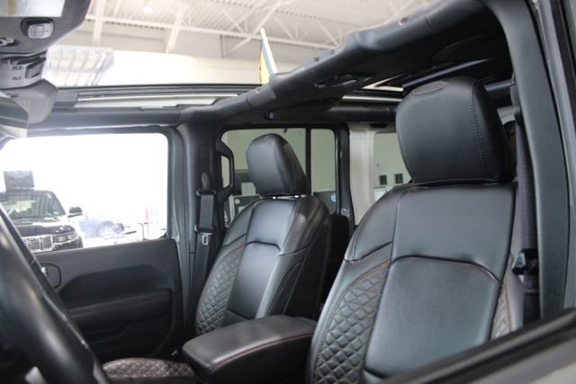 Certified 2022 Jeep Wrangler Unlimited Sahara AWD/4WD image 7