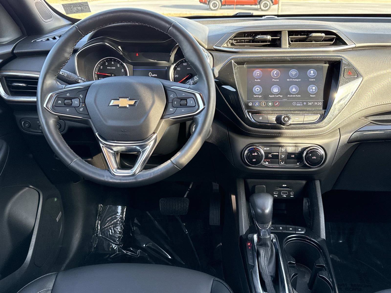 Used 2023 Chevrolet TrailBlazer ACTIV w/ Technology Package image 2