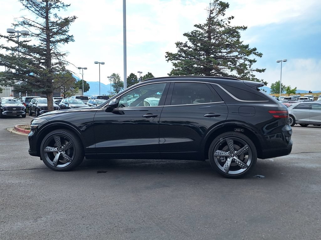 Used 2022 Genesis GV70 3.5T Sport w/ Sport Prestige Package AWD/4WD image 6