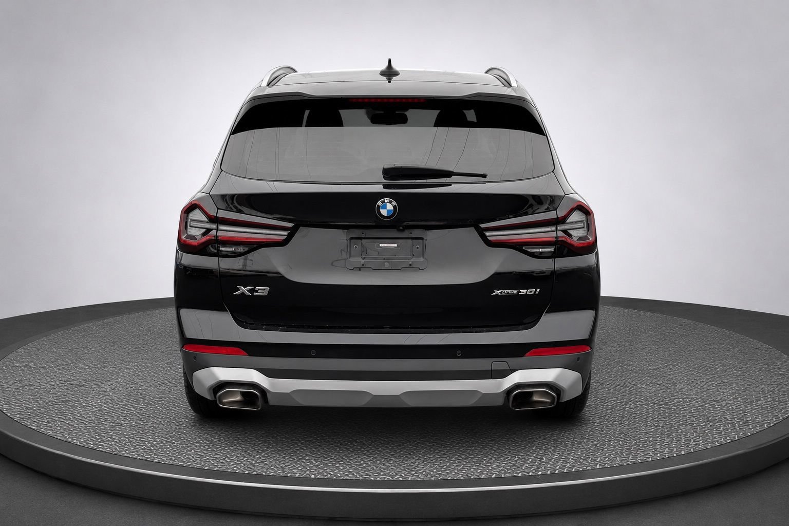 Used 2023 BMW X3 xDrive30i w/ Parking Assistance Package AWD/4WD image 17