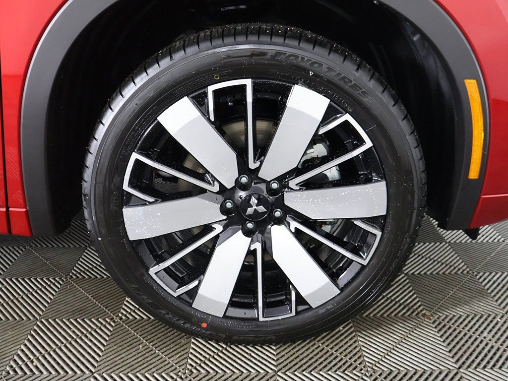 New 2025 Mitsubishi Outlander SEL image 26