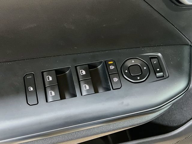 New 2026 Kia K4 FWD image 17