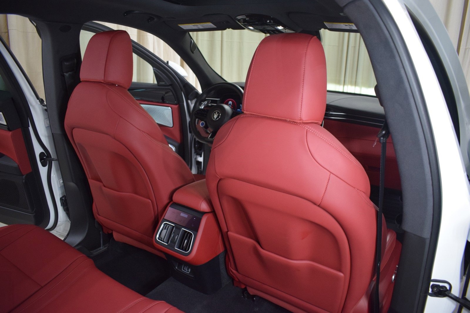 Used 2024 Maserati Grecale Trofeo image 19