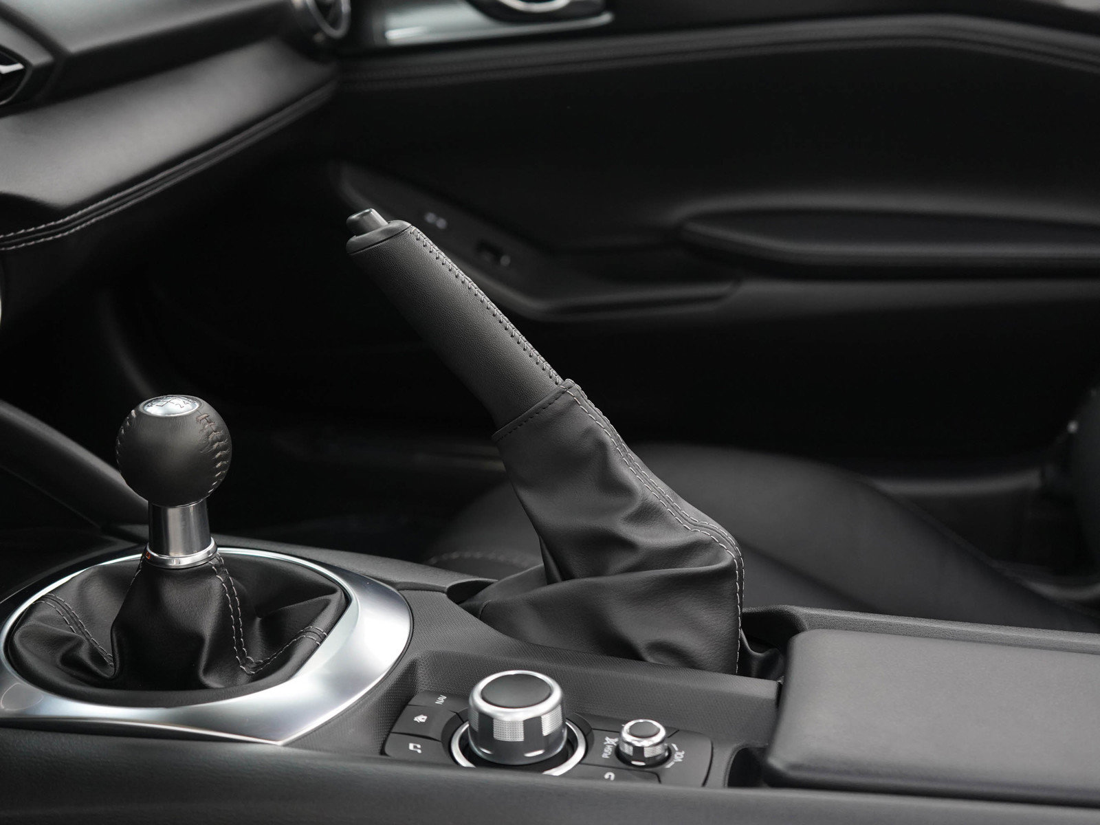 Used 2022 MAZDA MX-5 Miata Grand Touring w/ Appearance Package RWD image 23