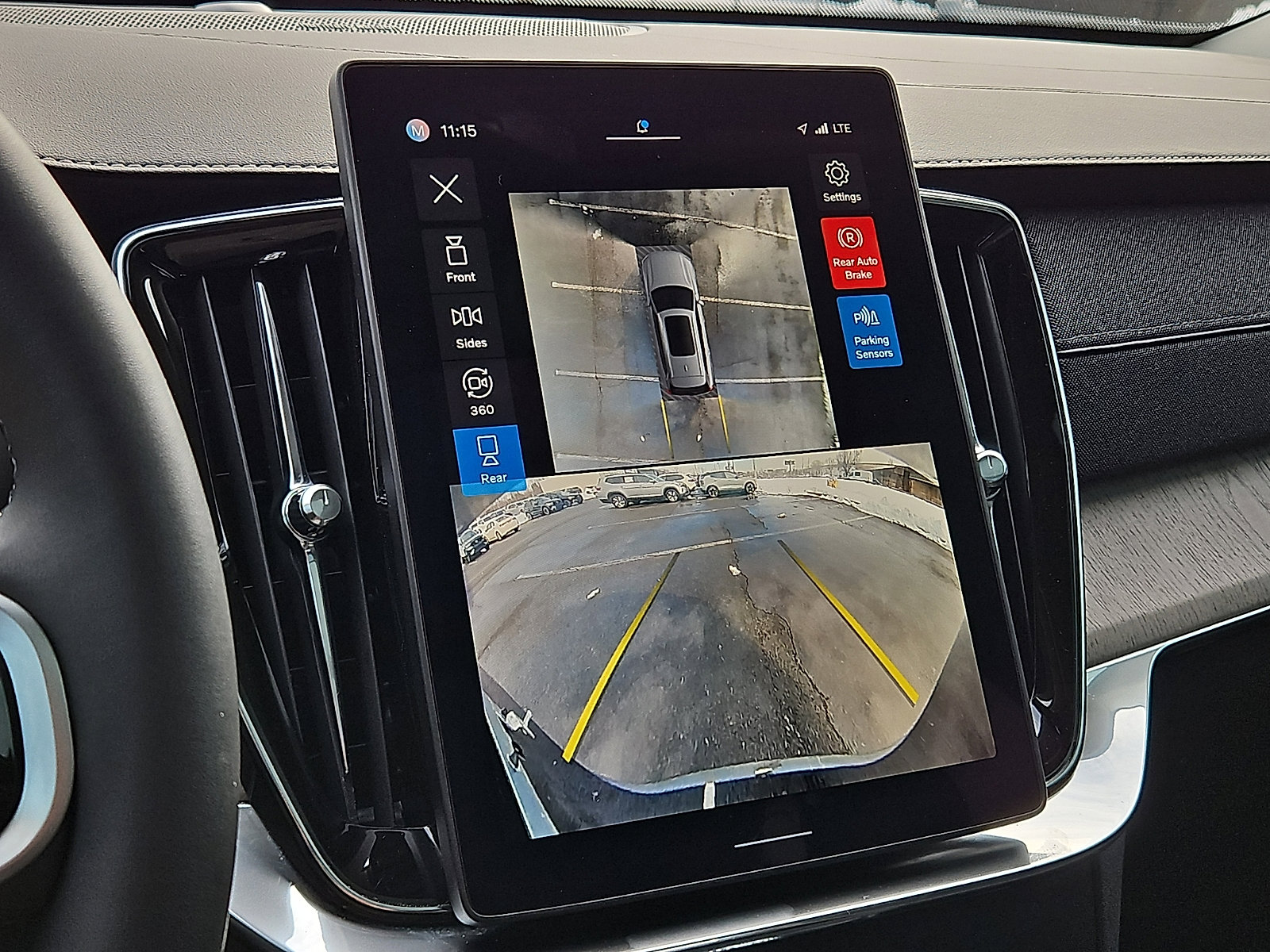 Certified 2025 Volvo XC90 T8 Ultra w/ Protection Package Premier image 19