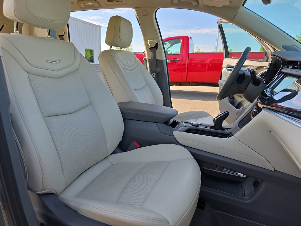 Certified 2024 Cadillac XT6 Premium Luxury w/ LPO, Floor Liner Package AWD/4WD image 10