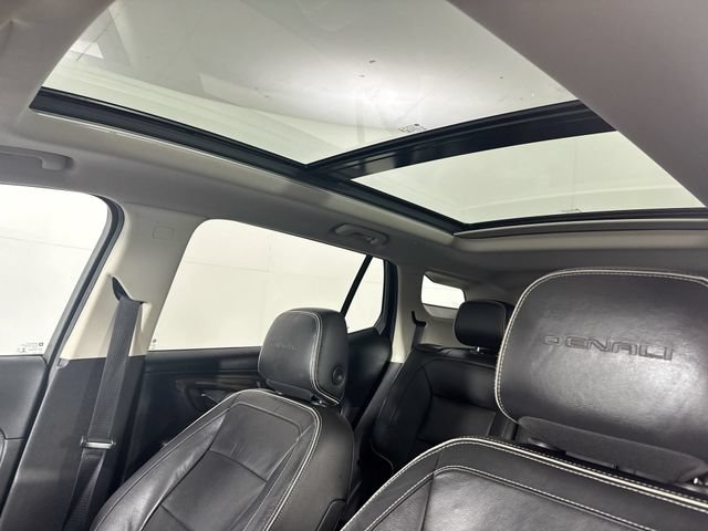 Used 2020 GMC Terrain Denali w/ Denali Premium Package AWD/4WD image 19
