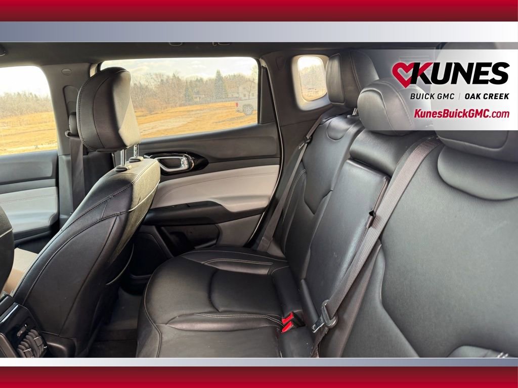 Used 2025 Jeep Compass Limited image 6