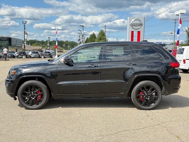 Used 2022 Jeep Grand Cherokee Laredo X image 6