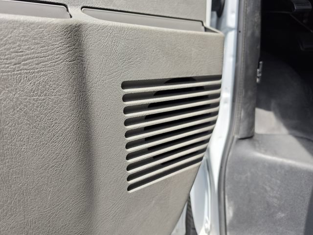 Used 2023 GMC Savana 2500 Extended w/ Driver Convenience Package RWD image 23